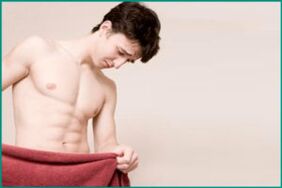 Dor no perineo dun home con prostatite