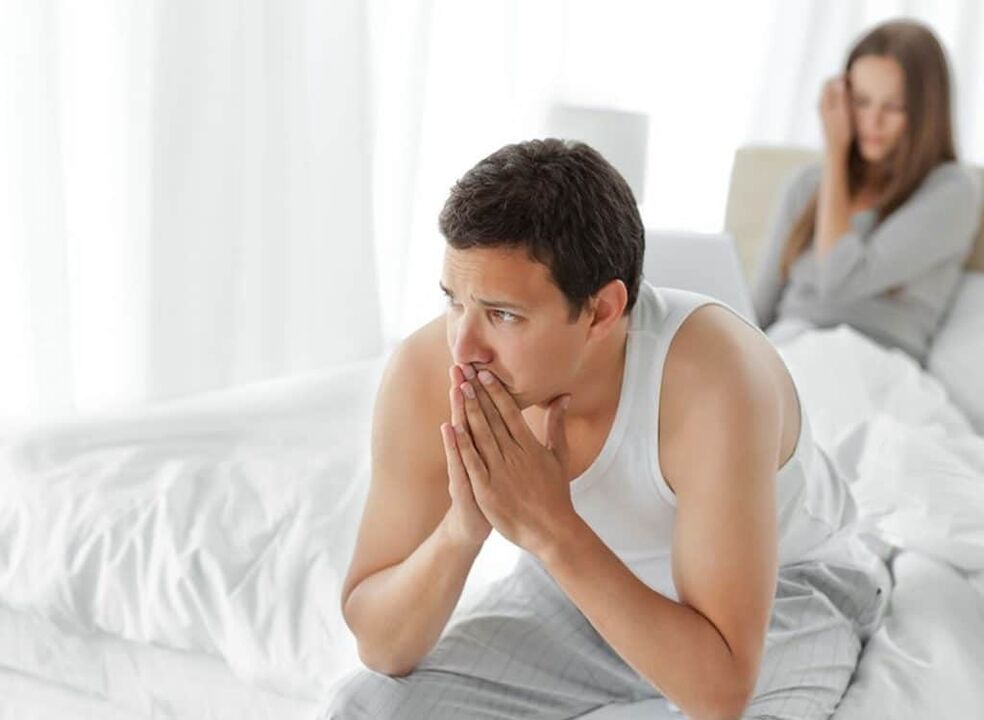 un home con pouca potencia debido á prostatite